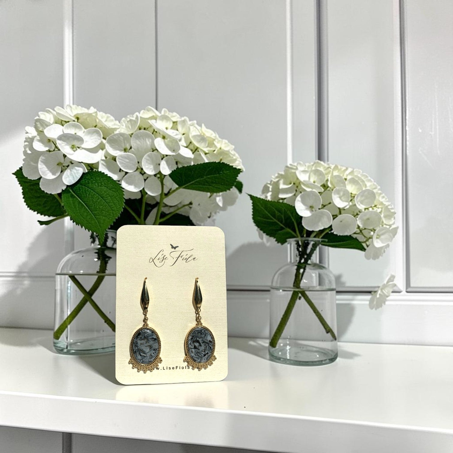 Earrings - Oval Drop (dark)