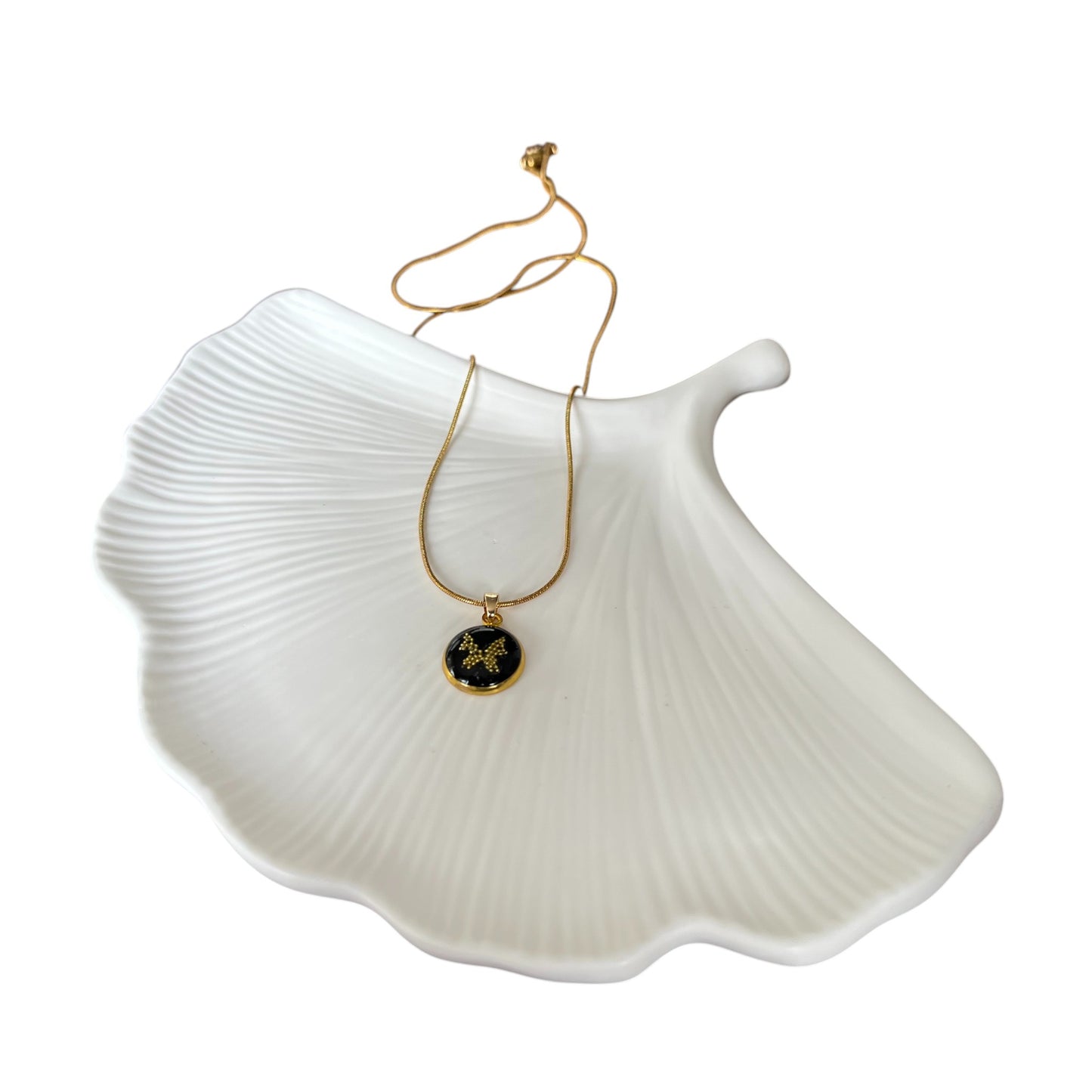 Collier - Papillon en perles dorées